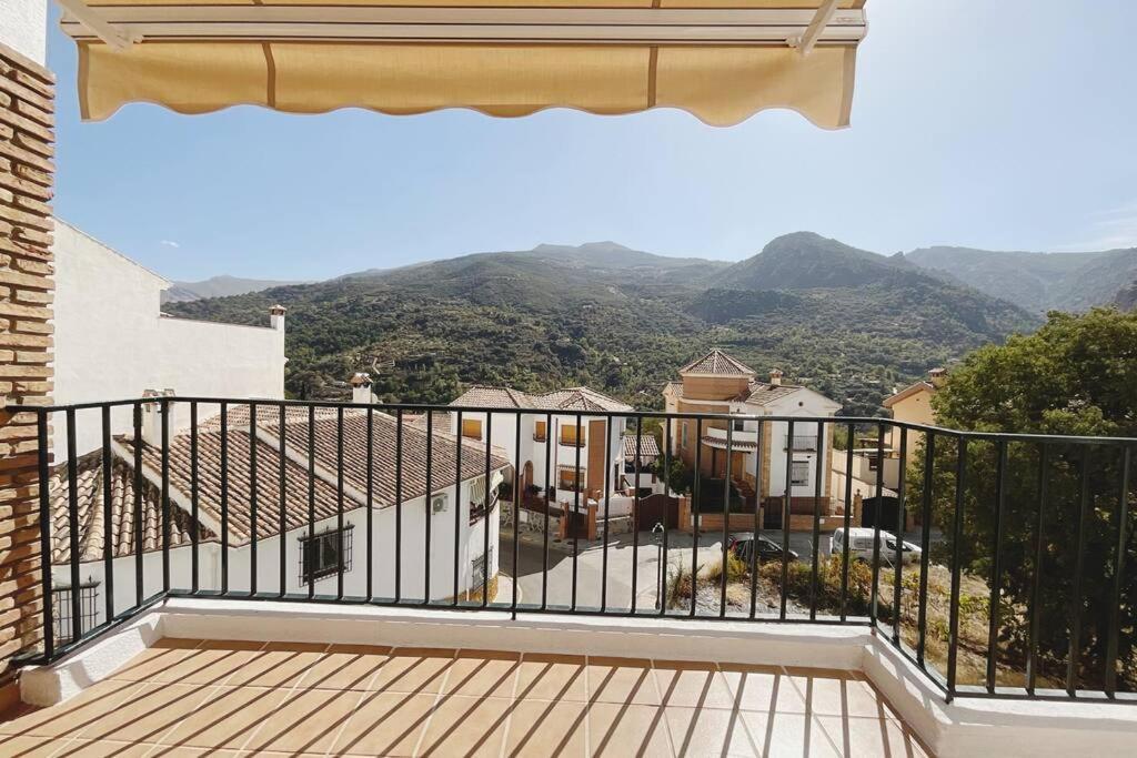 Balcon Hacia La Montana Appartement Guejar Sierra Buitenkant foto
