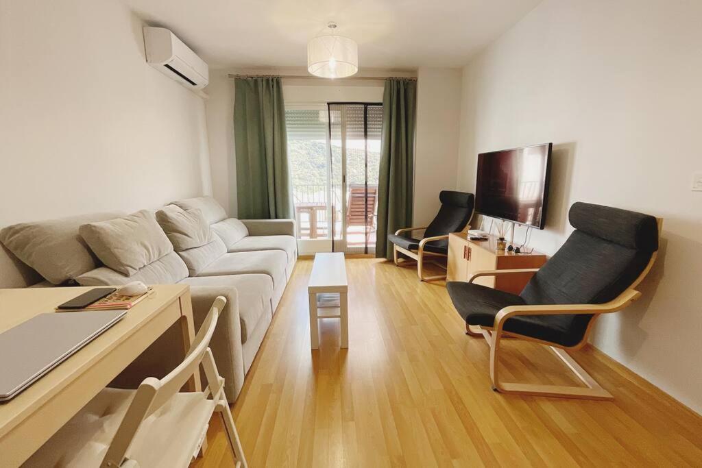 Balcon Hacia La Montana Appartement Guejar Sierra Buitenkant foto